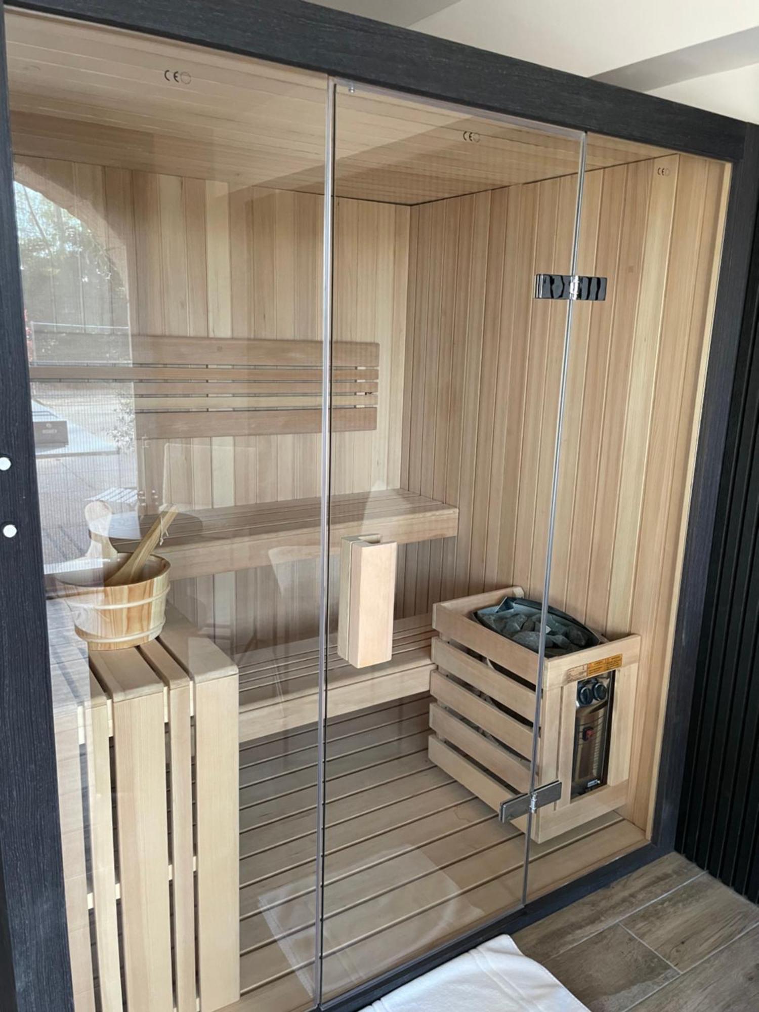 Queen Room Spa Bath